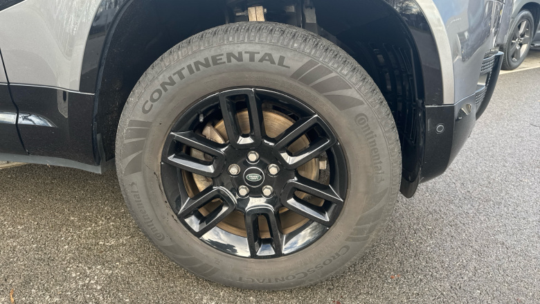 Land Rover Defender 3.0 D250 X-Dynamic SE 110 5dr Auto Diesel Estate